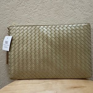NWT Virginia Mimi Curateur Clutch  Vegan Leather